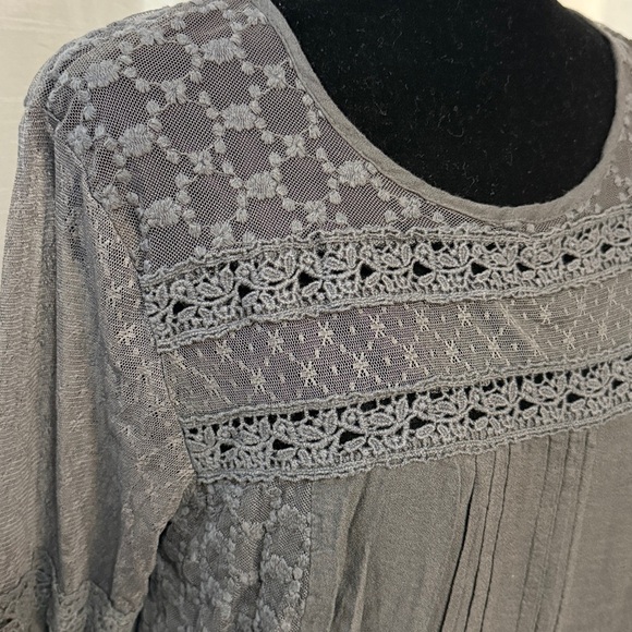 Maurices 3/4 Sleeve Lace Crochet Blouse Women’s L Slate Gray Pleated Keyhole - Picture 5 of 7